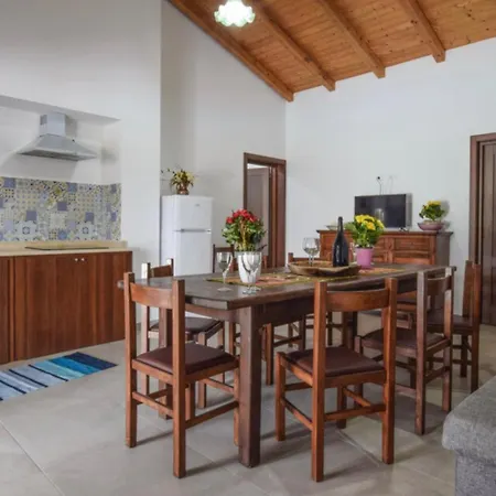 Rossella Villa *
